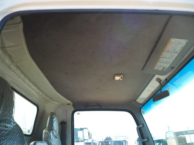 いすゞ エルフ PDG-NPR75N(2WD)の写真46