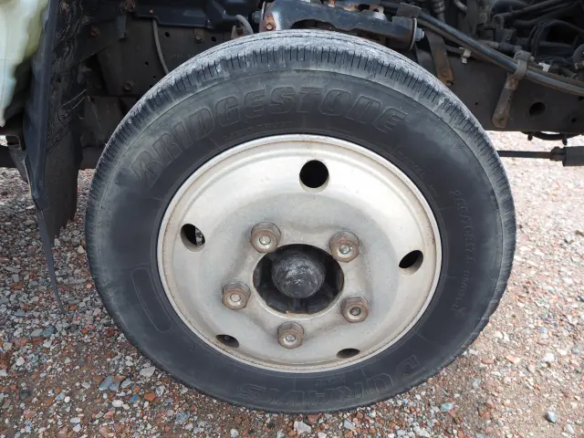 いすゞ エルフ PB-NKR81AN(2WD)の写真16