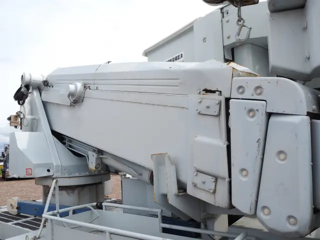 いすゞ エルフ PB-NKR81AN(2WD)の写真19