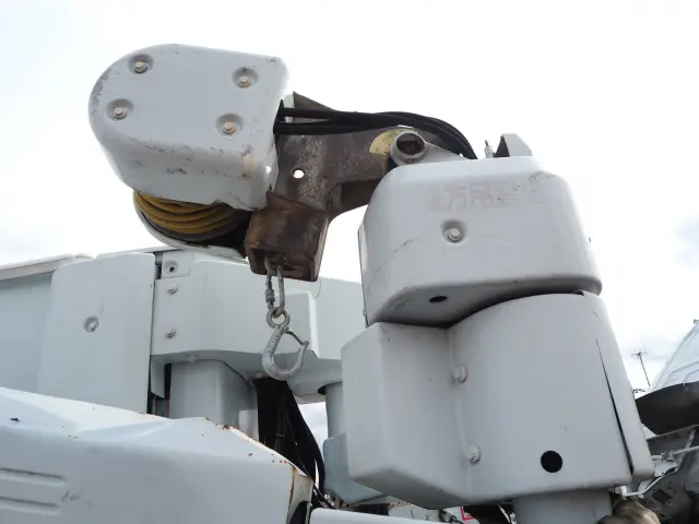 いすゞ エルフ PB-NKR81AN(2WD)の写真20