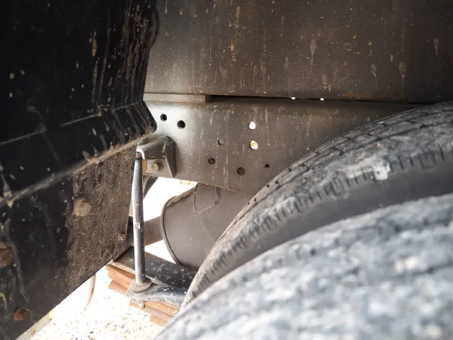 いすゞ エルフ PB-NKR81AN(2WD)の写真25