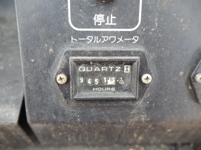 いすゞ エルフ PB-NKR81AN(2WD)の写真32