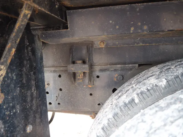 いすゞ エルフ PB-NKR81AN(2WD)の写真39