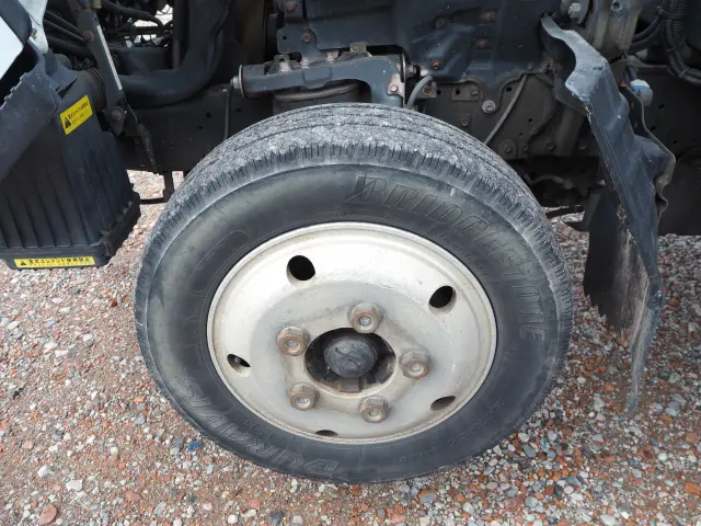 いすゞ エルフ PB-NKR81AN(2WD)の写真42