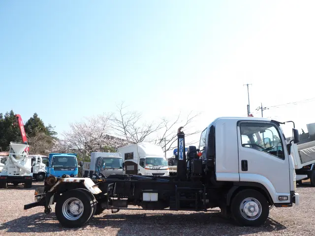 いすゞ フォワード PKG-FRR90S2(2WD)の写真6