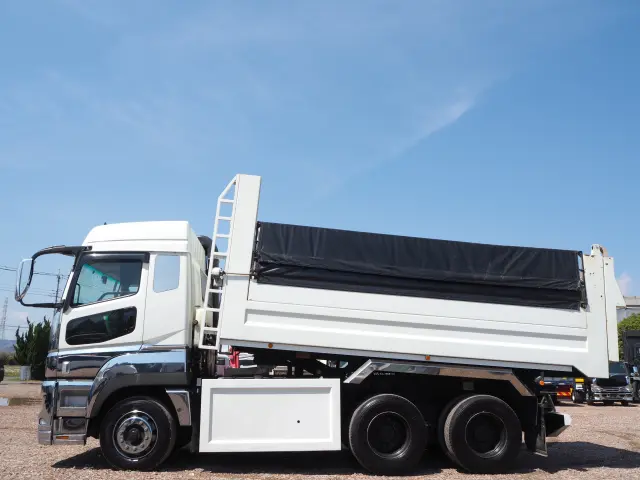 三菱 スーパーグレート 2PG-FV70HX(6x4)の写真2