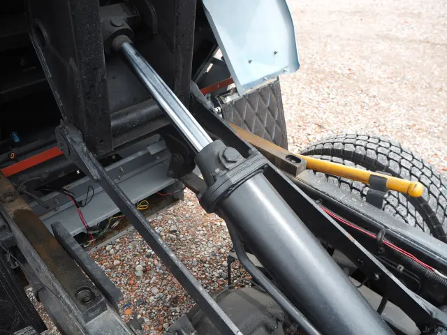 三菱 キャンター KK-FE53EBD(2WD)の写真14