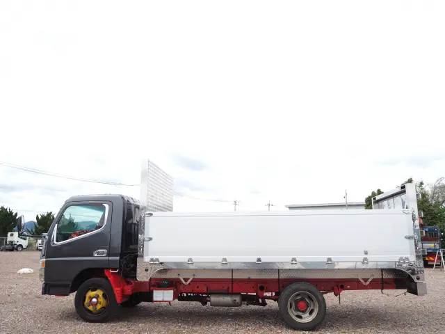 三菱 キャンター KK-FE82CE(2WD)の写真2