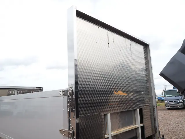 三菱 キャンター KK-FE82CE(2WD)の写真9