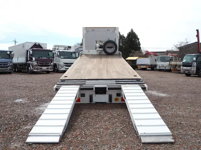 いすゞ フォワード QKG-FVZ34U2(6x4)の写真16