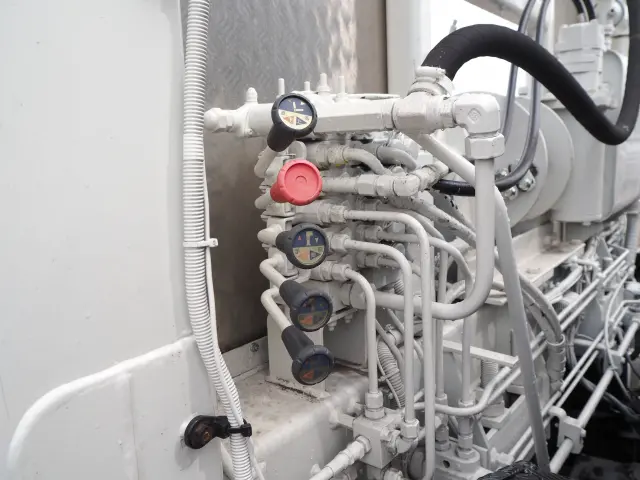 いすゞ フォワード QKG-FVZ34U2(6x4)の写真31