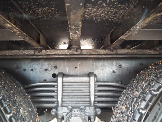 いすゞ フォワード QKG-FVZ34U2(6x4)の写真34