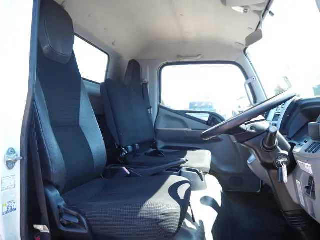 三菱 キャンター 2PG-FED90(2WD)の写真38