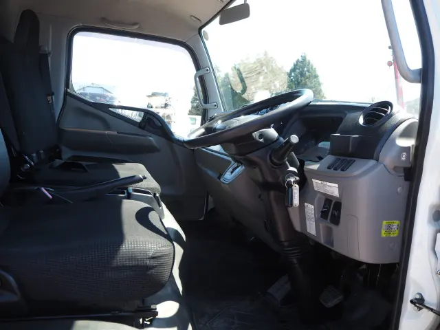 三菱 キャンター 2PG-FED90(2WD)の写真40