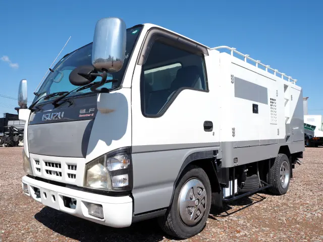 いすゞ エルフ PB-NKR81AN(2WD)の写真1