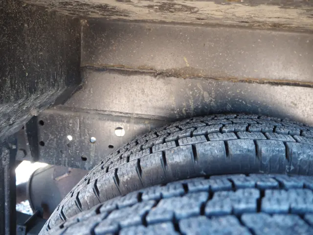 いすゞ エルフ PB-NKR81AN(2WD)の写真20