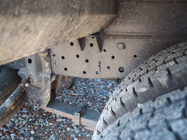 いすゞ エルフ PB-NKR81AN(2WD)の写真33