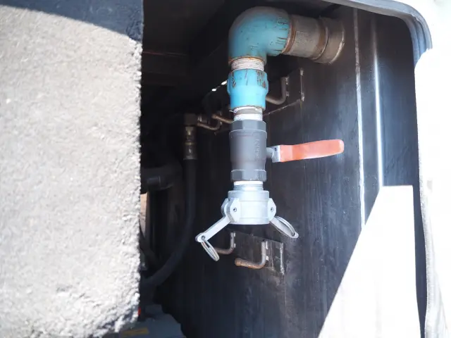 いすゞ エルフ PB-NKR81AN(2WD)の写真38