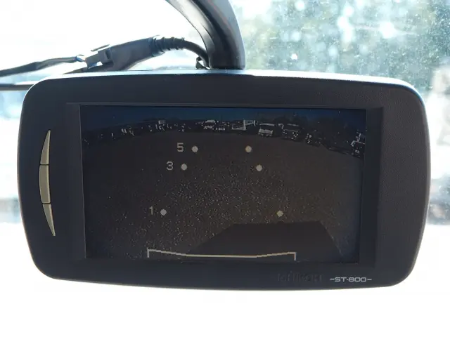 いすゞ エルフ PB-NKR81AN(2WD)の写真50