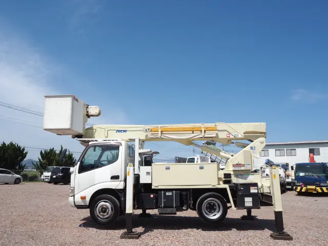 日野 デュトロ TKG-XZU600X(2WD)の写真2