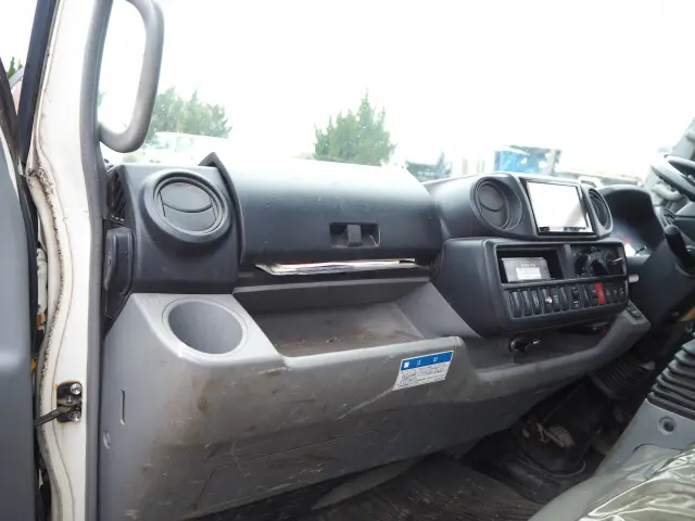 日野 デュトロ TKG-XZU695M(4WD)の写真38