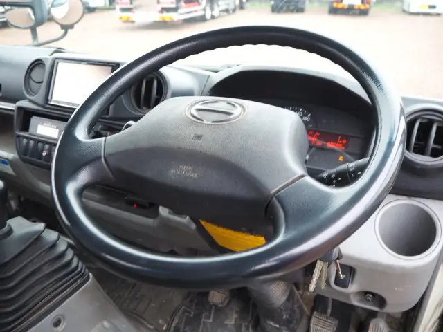日野 デュトロ TKG-XZU695M(4WD)の写真44