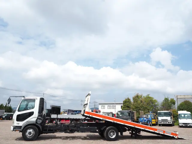 三菱 ファイター KK-FK71HJ(2WD)の写真2