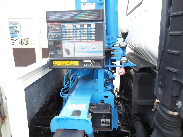 いすゞ エルフ 4HK1(2WD)の写真10