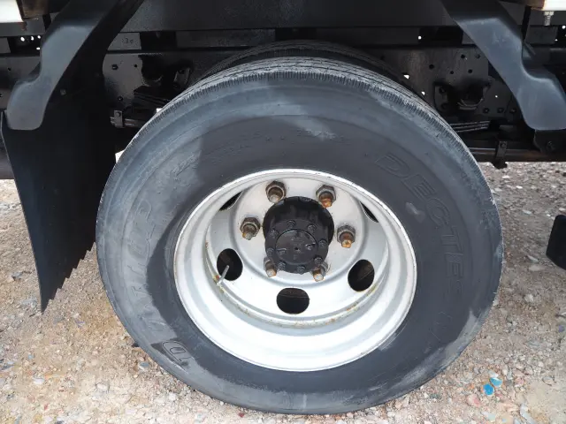 いすゞ エルフ 4HK1(2WD)の写真23