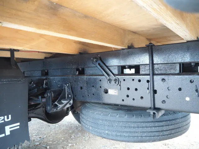 いすゞ エルフ 4HK1(2WD)の写真27