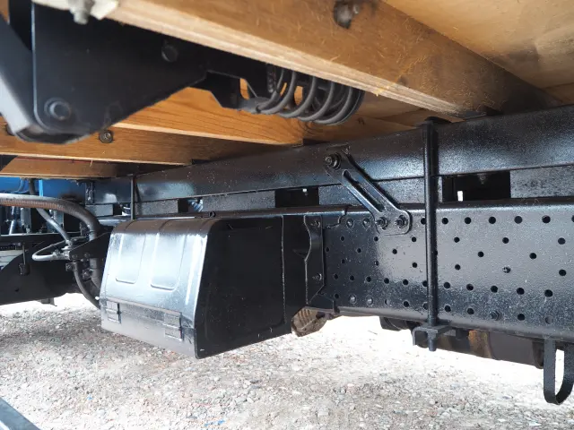 いすゞ エルフ 4HK1(2WD)の写真31