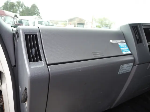 いすゞ エルフ 4HK1(2WD)の写真37