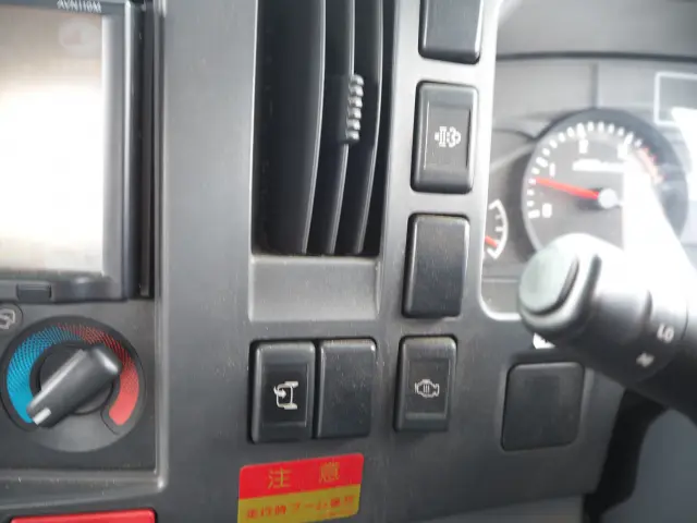 いすゞ エルフ 4HK1(2WD)の写真47