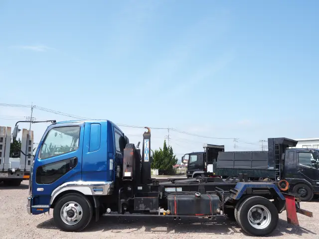 三菱 ファイター PA-FK61F(2WD)の写真2