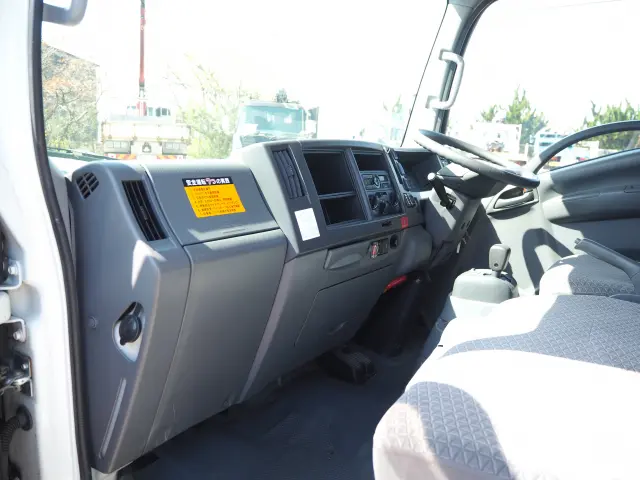 いすゞ エルフ TKG-NMS85AN(4WD)の写真38