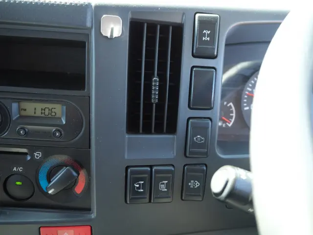 いすゞ エルフ TKG-NMS85AN(4WD)の写真47