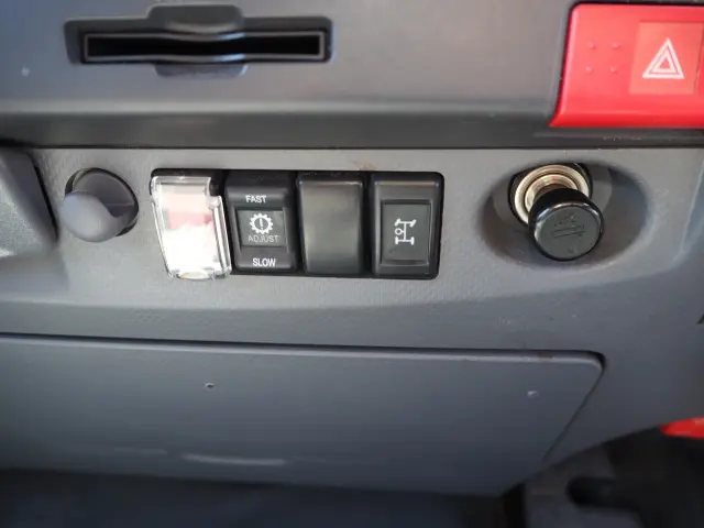 いすゞ エルフ TKG-NMS85AN(4WD)の写真48