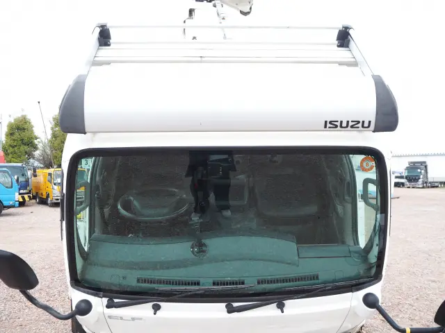 いすゞ エルフ BKG-NKR85AN(2WD)の写真14