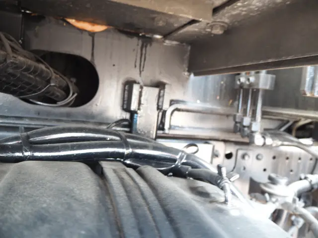 いすゞ エルフ BKG-NKR85AN(2WD)の写真17