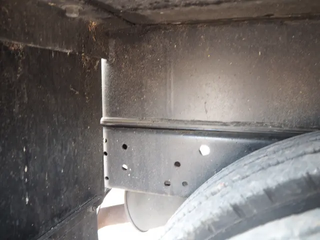 いすゞ エルフ BKG-NKR85AN(2WD)の写真19