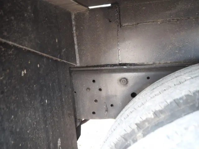 いすゞ エルフ BKG-NKR85AN(2WD)の写真29