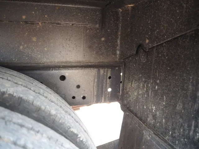 いすゞ エルフ BKG-NKR85AN(2WD)の写真30