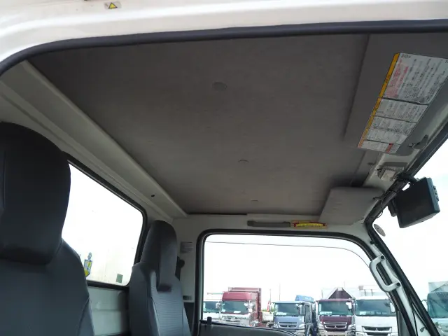 いすゞ エルフ BKG-NKR85AN(2WD)の写真42