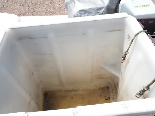 いすゞ エルフ BKG-NKR85AN(2WD)の写真45