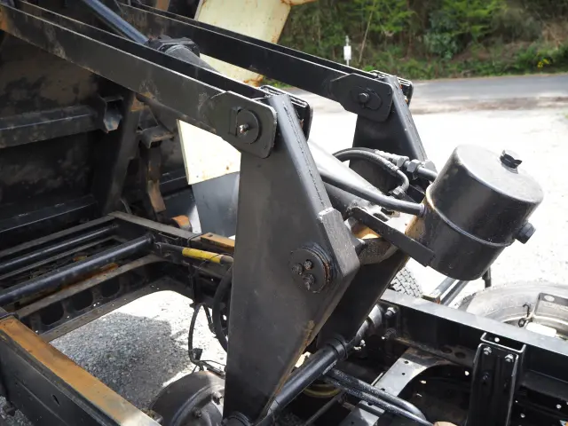 いすゞ フォワード TKG-FRR90S1(2WD)の写真18