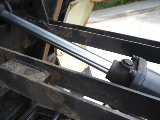 いすゞ フォワード TKG-FRR90S1(2WD)の写真19