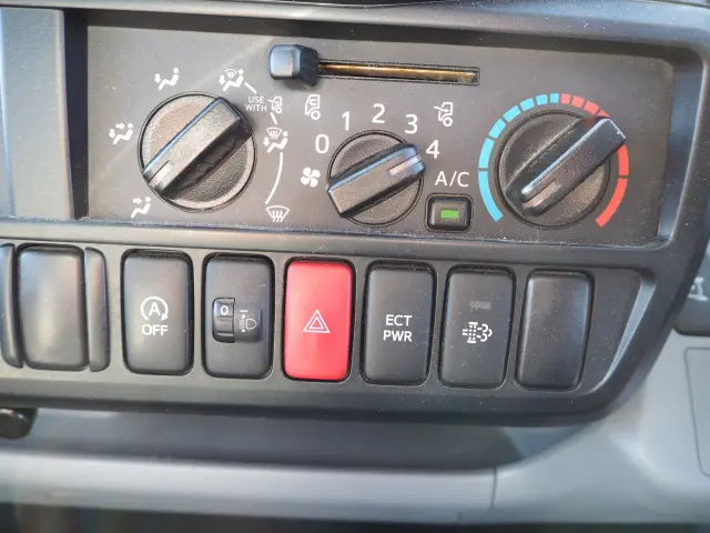 日野 デュトロ TKG-XZC605M(2WD)の写真46