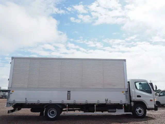 三菱 キャンター 2PG-FED90(2WD)の写真6