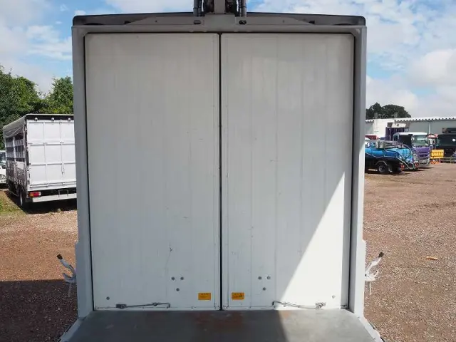 三菱 キャンター 2PG-FED90(2WD)の写真9