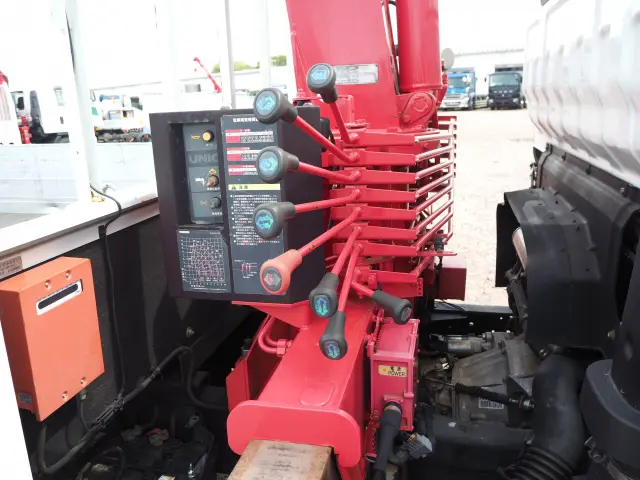 いすゞ エルフ PA-NPR81N(2WD)の写真10